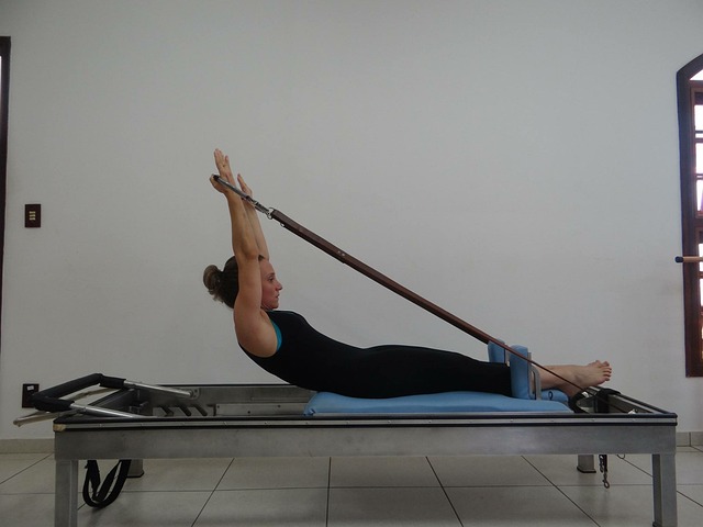Pilates terapeutico per postura e controllo del movimento